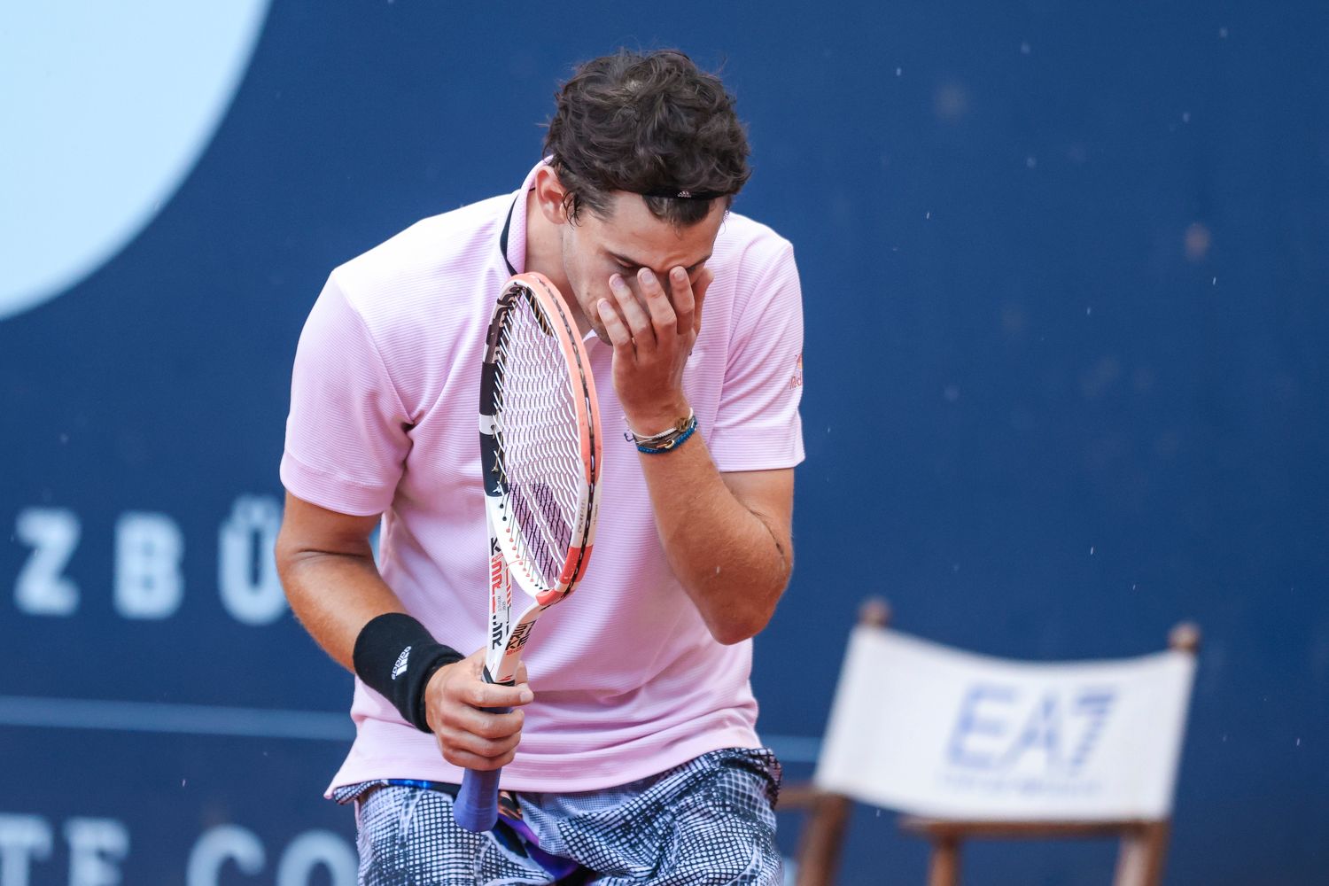 Das Viertelfinale von Dominic Thiem musste im dritten Satz unterbrochen werden. 