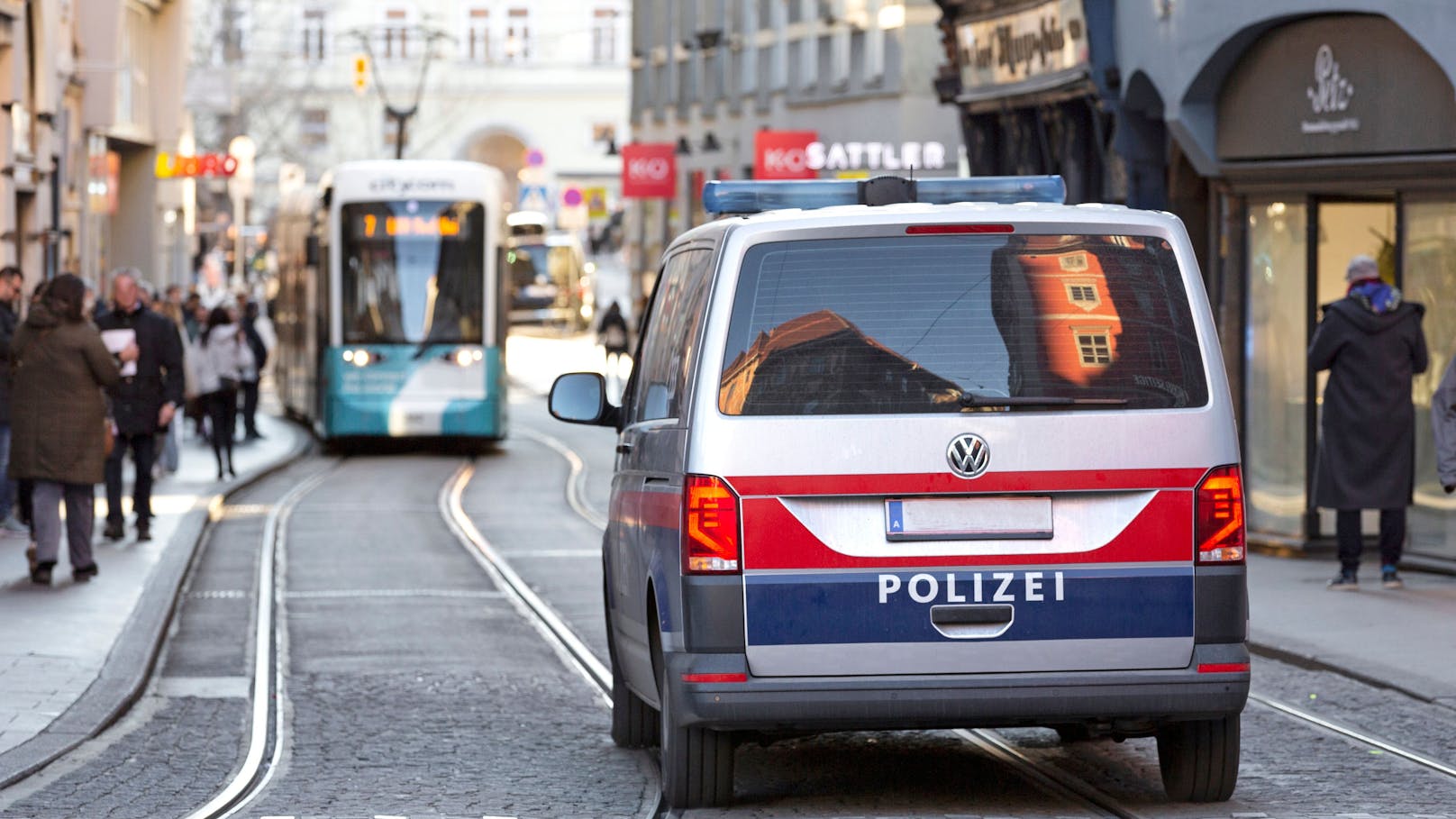 Die Ermittlungen der Polizei laufen auf Hochtouren.