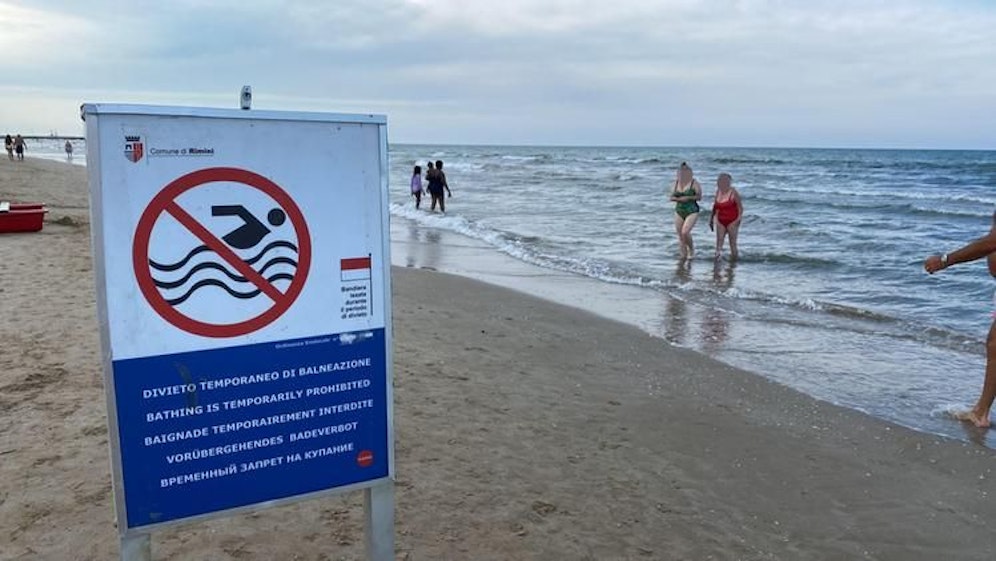 An mehr als 30 Orten herrscht in Italien nun ein Badeverbot. 