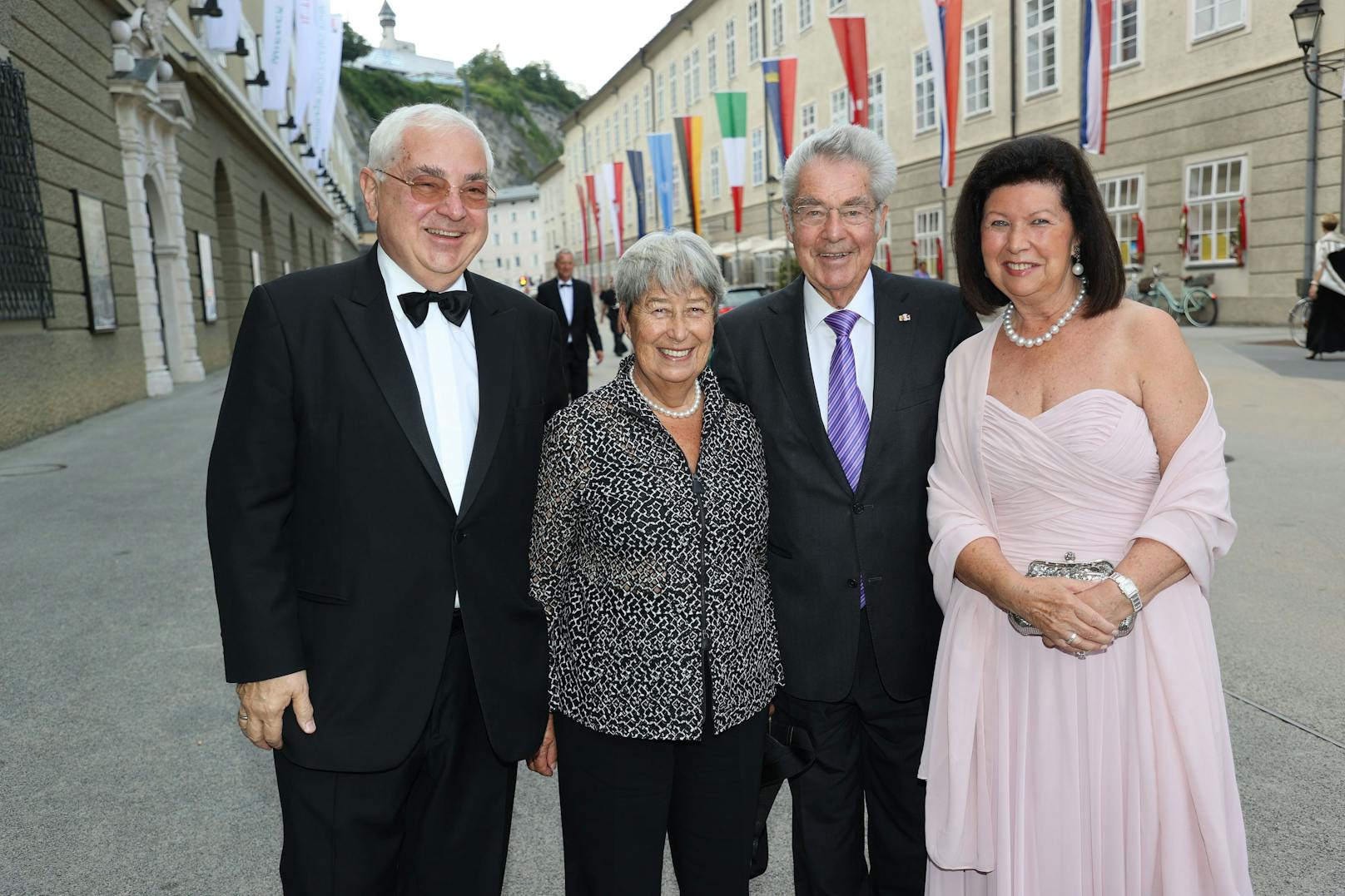 Ex-Raika-Chef <strong>Walter Rothensteiner</strong> (l.) mit Ehefrau Charlotte, Altbundespräsident <strong>Heinz Fischer</strong> mit Ehefrau <strong>Margit</strong><strong>.</strong>