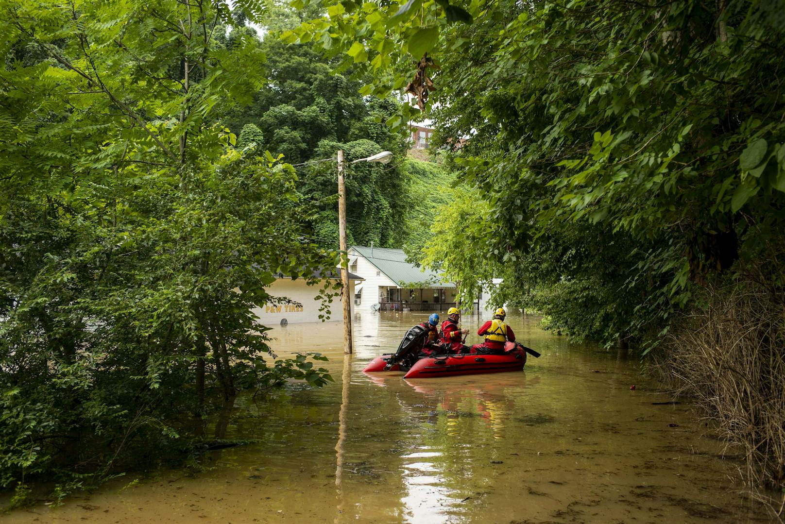 Bei verheerenden Überschwemmungen im US-Bundesstaat Kentucky sind mindestens acht Menschen ums Leben gekommen.