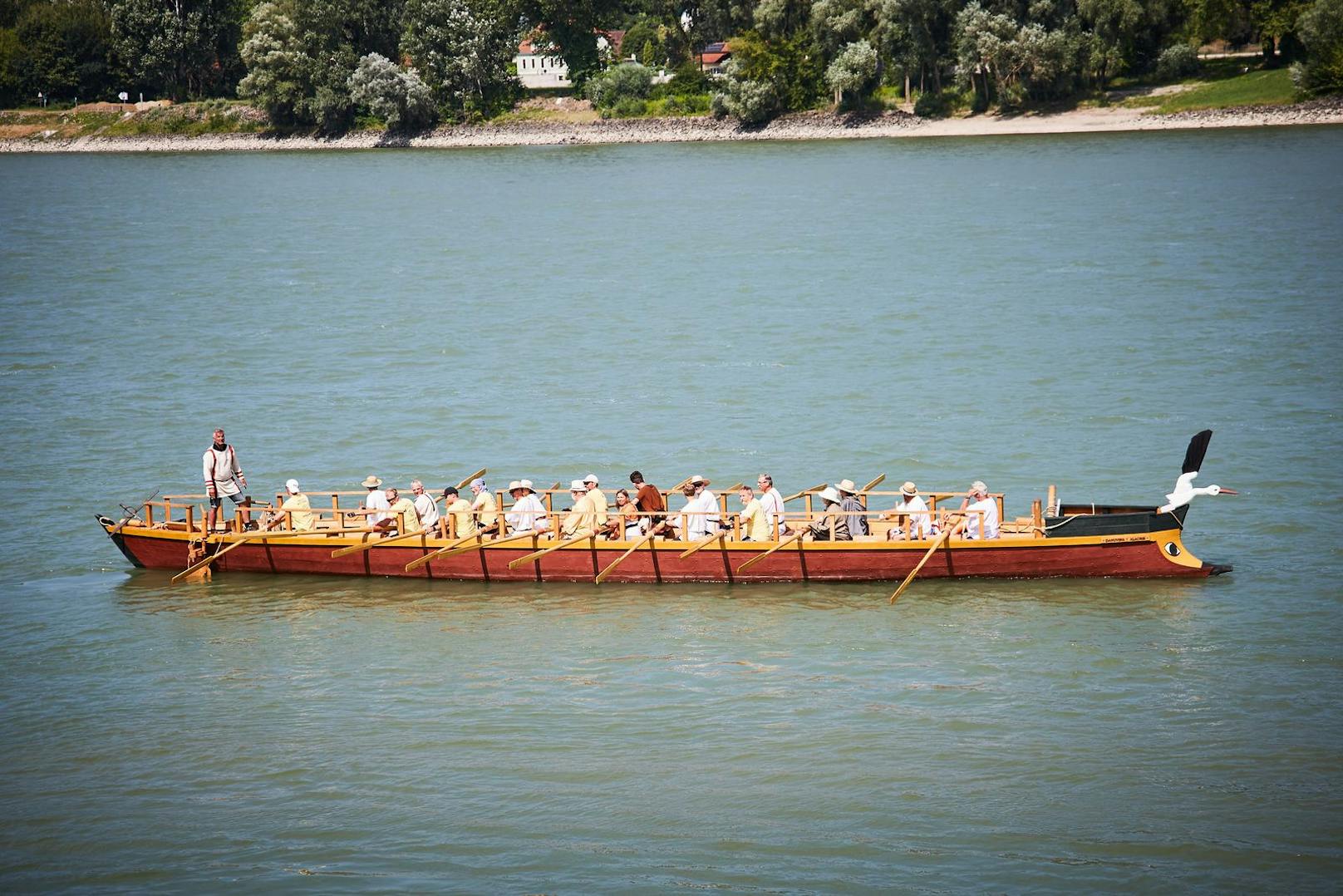 Im Rahmen der „Living Danube Connecting Cruise“ ist eine Crew in einem historischen Nachbau eines Schiffs des Typs „Lusoria“ momentan unterwegs.