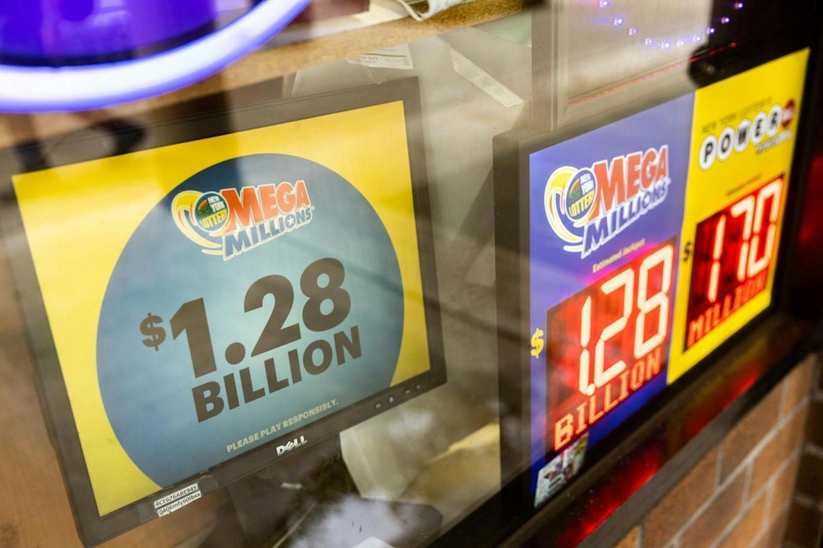Am Freitag konnte man in der US-Lotterie Mega Millions über eine Milliarde Dollar gewinnen.