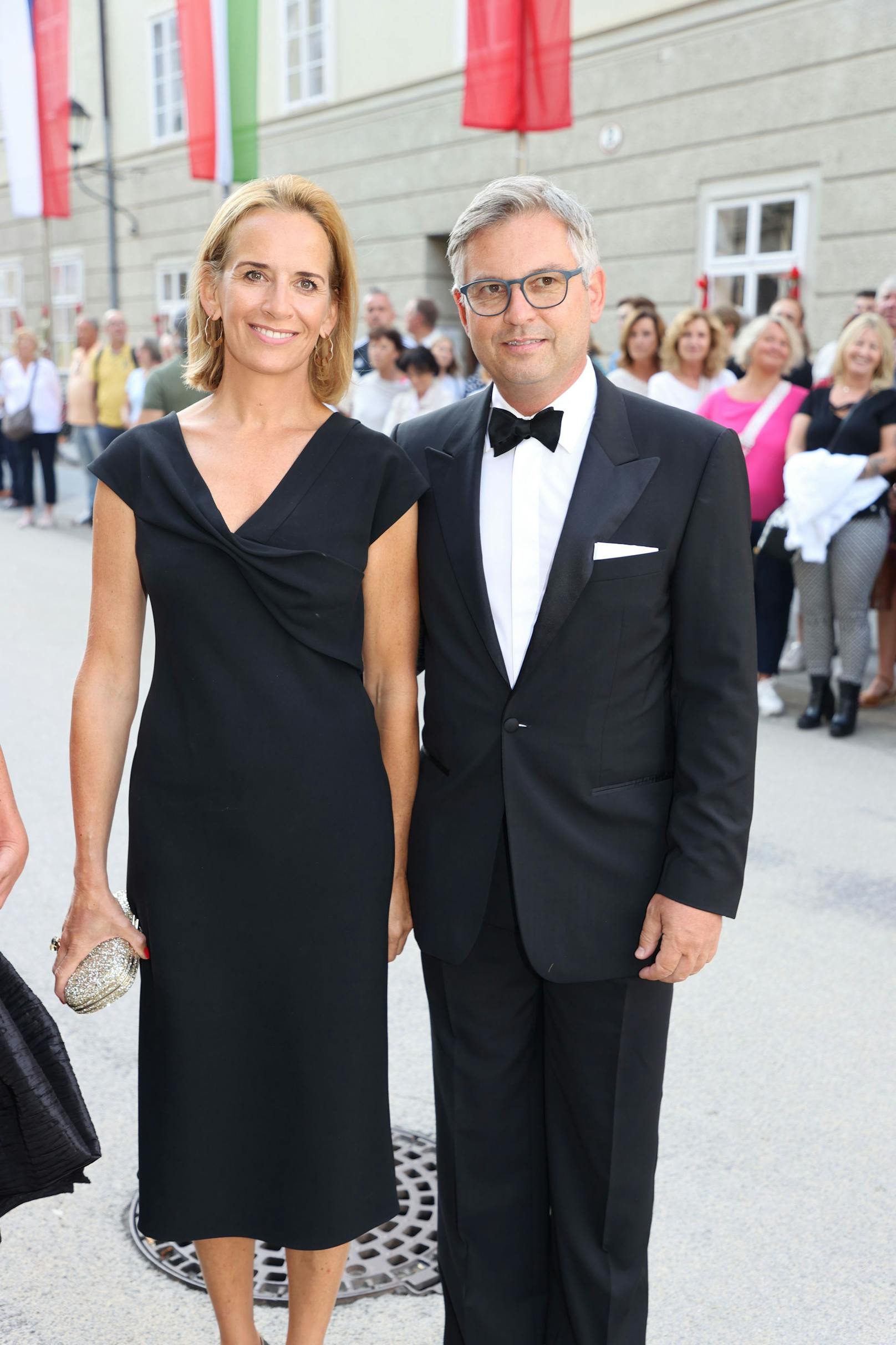 Finanzminister Magnus Brunner mit Ehefrau Eva