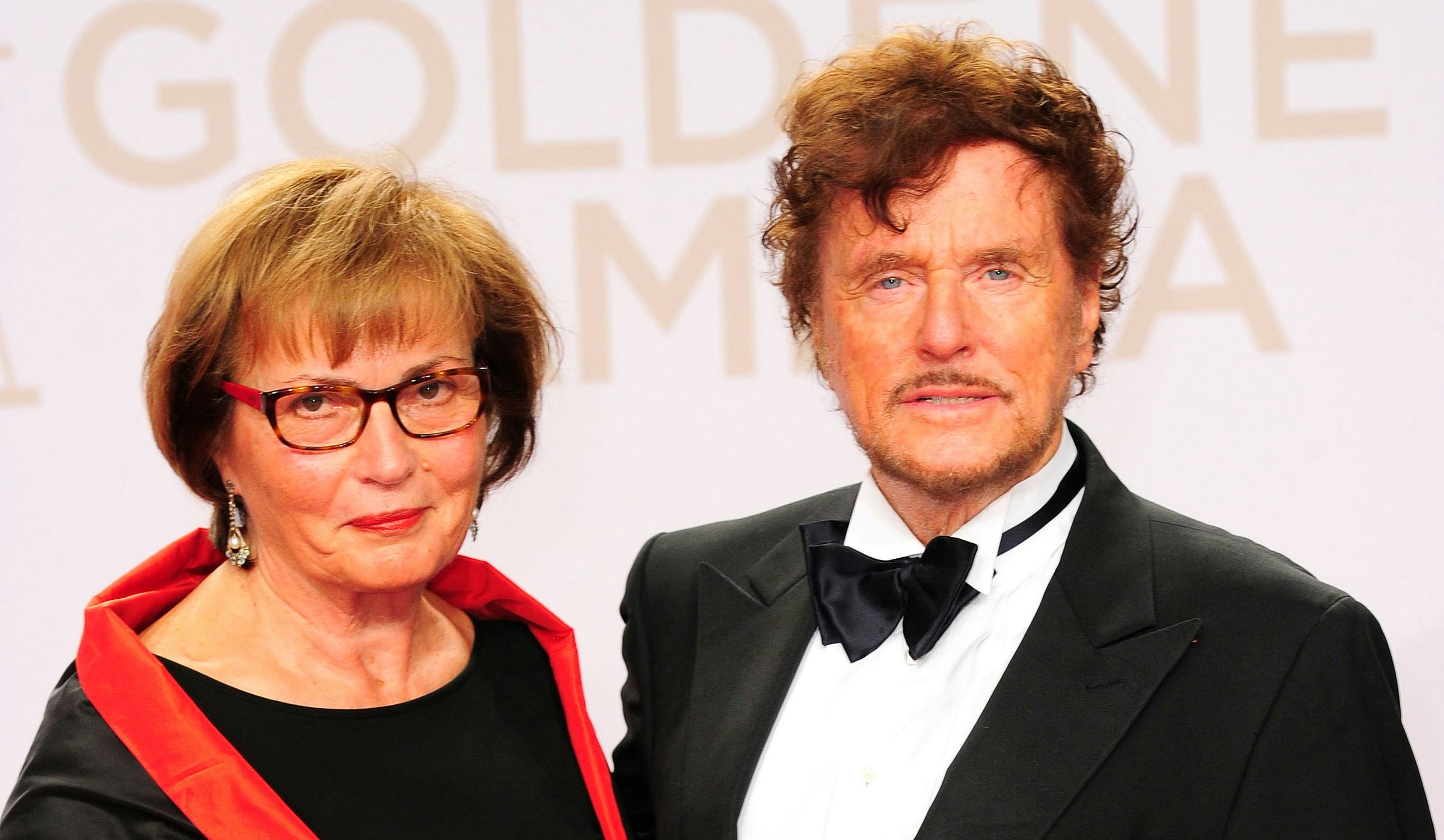 Download von www.picturedesk.com am 30.07.2022 (19:00).  Uschi Wolters; Dieter Wedel - Verleihung GOLDENE KAMERA in der Messe in Hamburg am 06.02.2016 - Foto: SuccoMedia / Ralf Succo - 20160206_PD13308 - Rechteinfo: Rights Managed (RM)