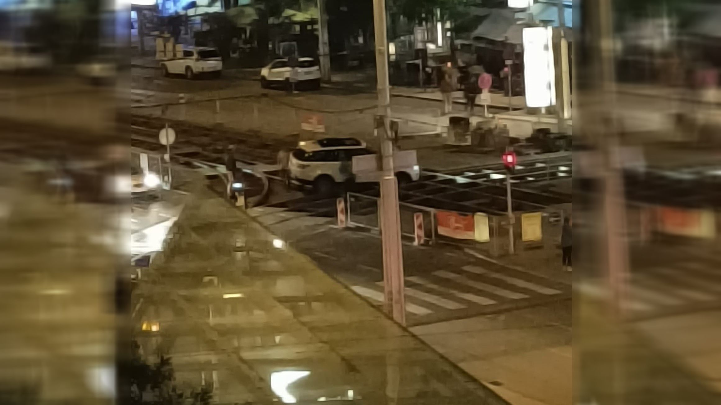 Mann rast in Baustelle Alsergrund