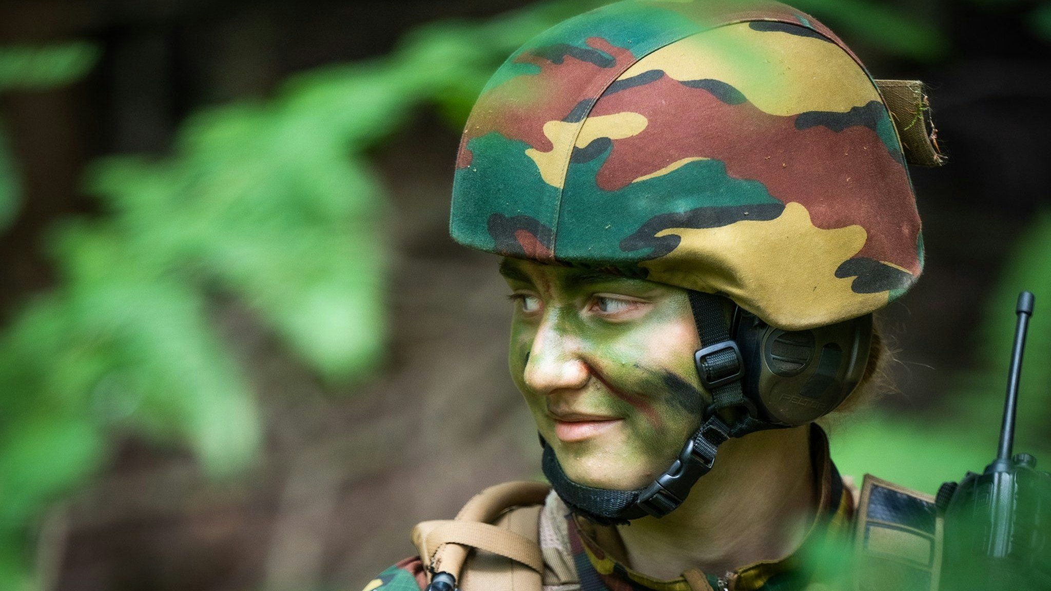 Belgiens Kronprinzessin Elisabeth trainierte im Militärcamp in Arlon ihre Führungsqualitäten.