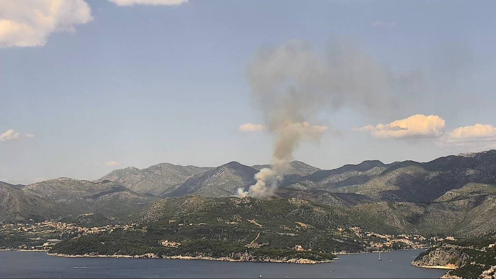 Immer wieder kommt es aktuell in Kroatien zu Waldbränden.