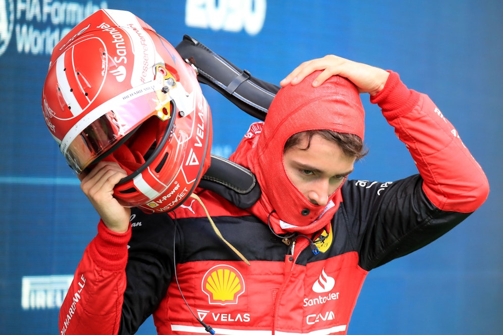 Charles Leclerc hadert nach dem verpatzten Rennen.