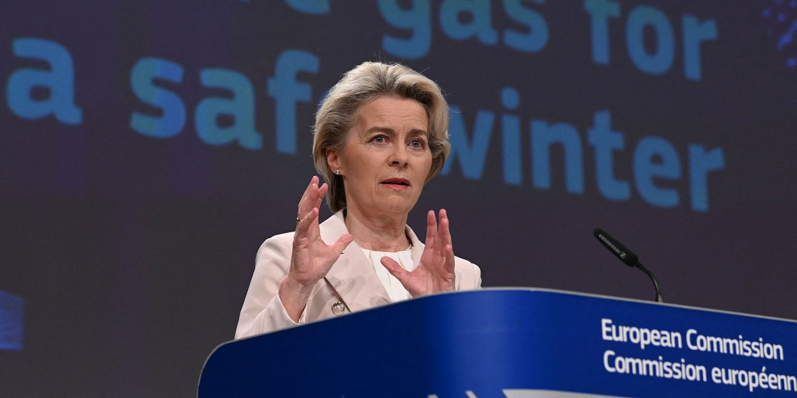 EU-Kommissionspräsidenten Ursula von der Leyen warnt vor einer einer weitern Zuspitzung der Gas-Situation.