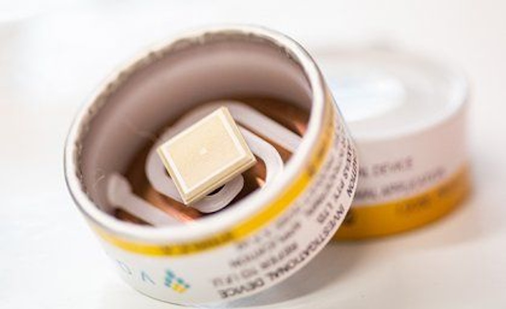 Die Pflaster seien nicht nur wirksamer gegen neu auftretende Varianten, sondern auch viel einfacher zu verabreichen als Impfstoffe auf Nadelbasis.