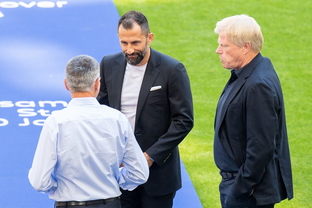 Oliver Kahn und Hasan Salihamidzic haben sich mit Robert Lewandowski ausgesprochen. 