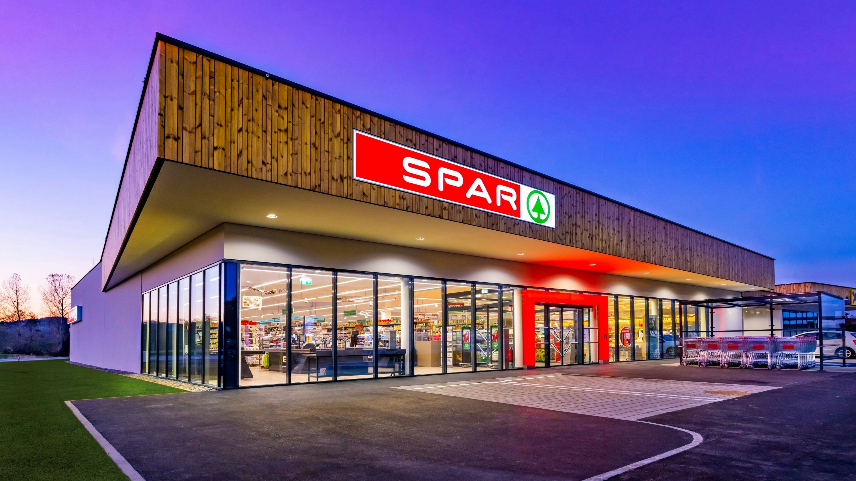 Spar reduziert die Beleuchtung der Märkte und spart damit 800 MWh Strom jährlich ein.