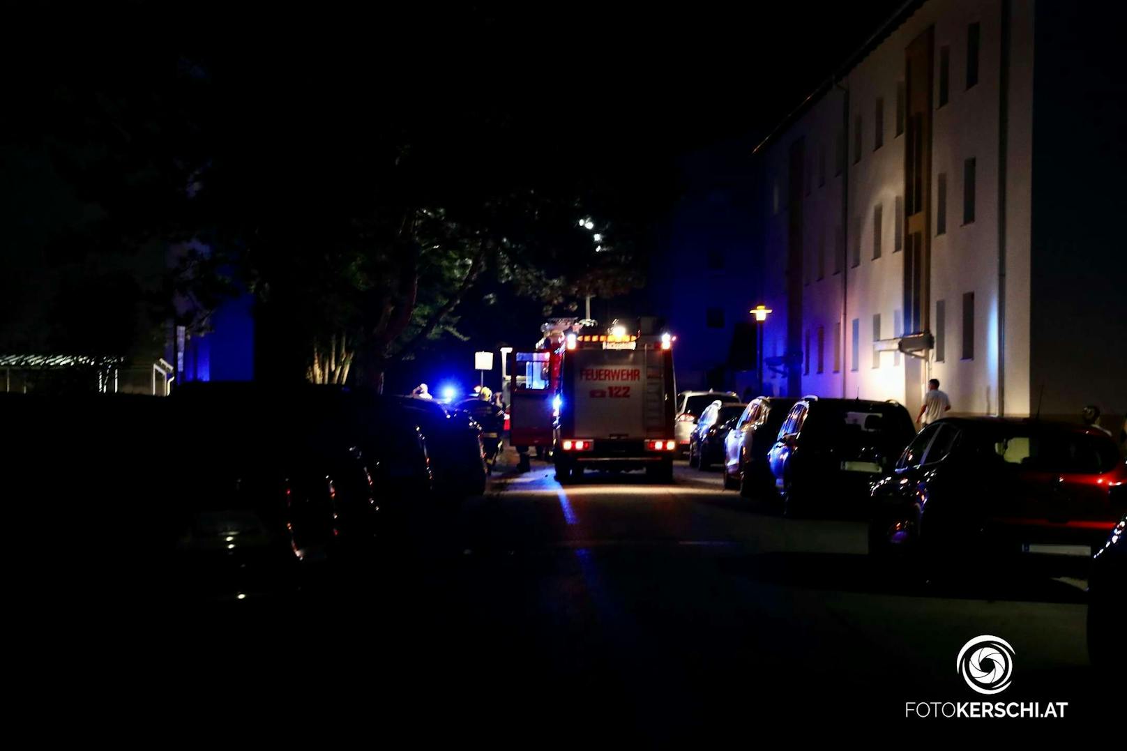Ein bislang unbekannter Täter legte am 1. August zwischen 13:10 Uhr und 21:10 Uhr in der Keplerstraße 1 insgesamt fünf Mal ein Feuer. Die Polizei bittet um Hinweise.