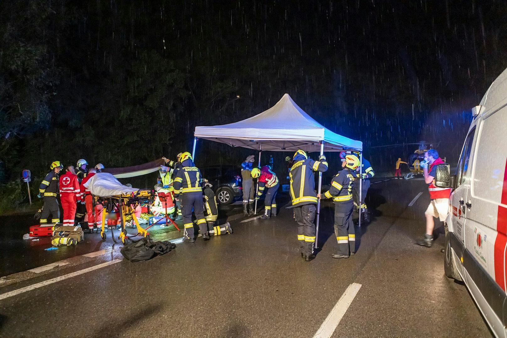 Der Lenker prallte frontal gegen das Brückengeländer.