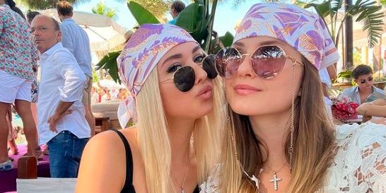 Shania und Davina Geiss.