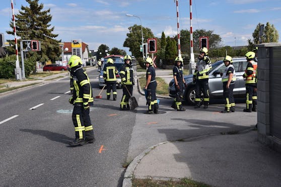 Oberwaltersdorf: Drei Fahrzeuge bei Auffahrunfall beschädigt
