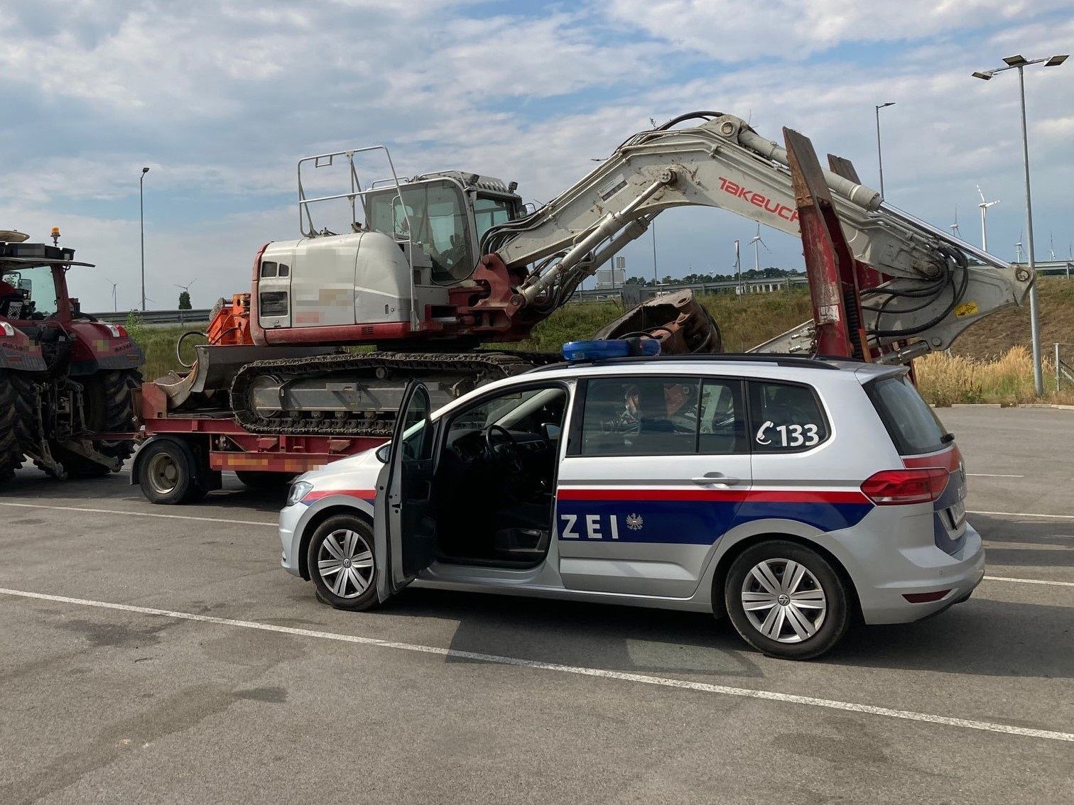 Der Traktor musste wegen Gefahr in Verzug aus dem Verkehr gezogen werden.
