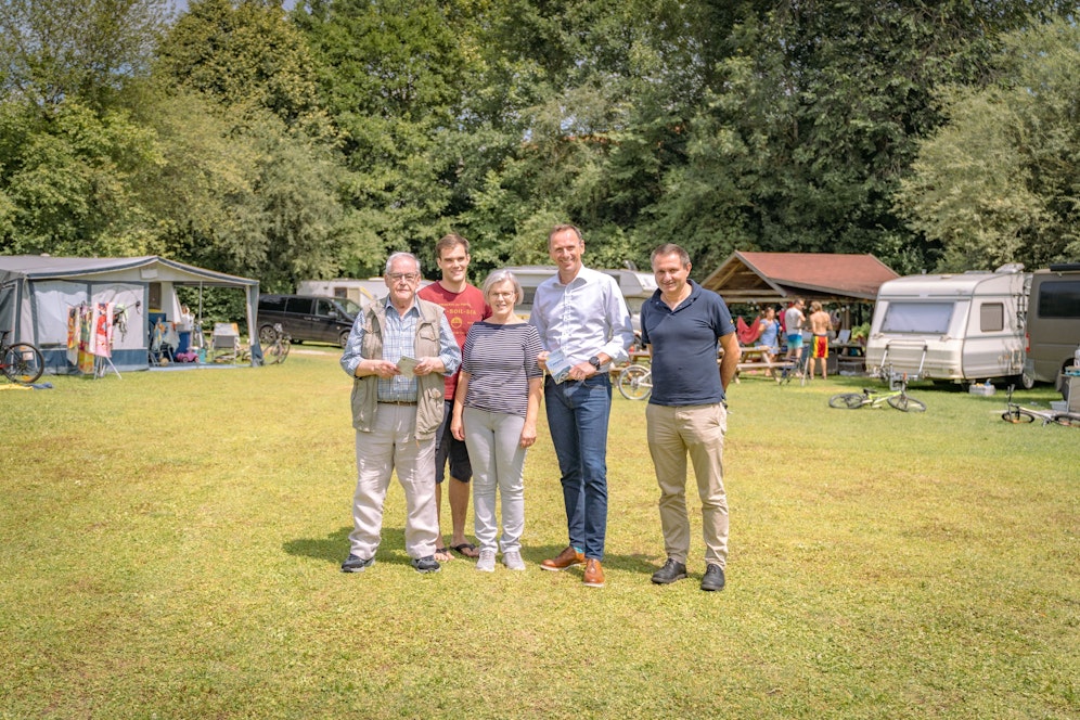 Heinz Kaiser, Klaus Aigner, Regina Lang vom Aktiv Camp-Ferienpark in Purgstall,  Jochen Danninger – Tourismuslandesrat, Andreas Purt – Geschäftsführer von Mostviertel  Tourismus