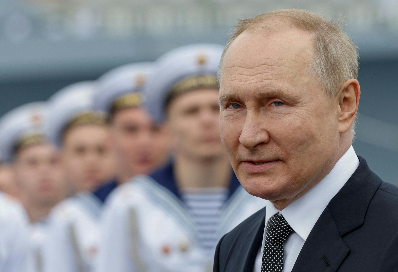 "Die gute Nachricht heißt: Der Kreml will eine Verhandlungslösung", sagte Schröder über Putin.