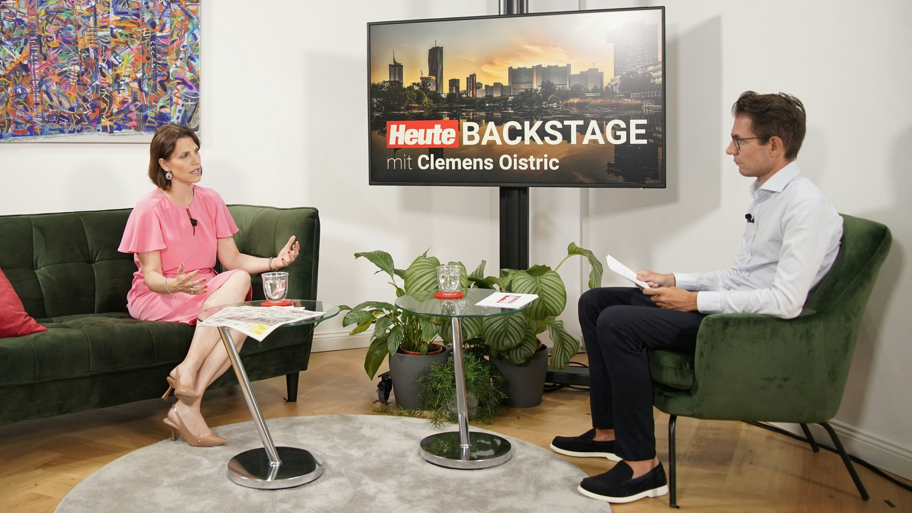 Karoline Edtstadler (VP) sprach mit<em> Heute.at</em>-Chefredakteur Clemens Oistric