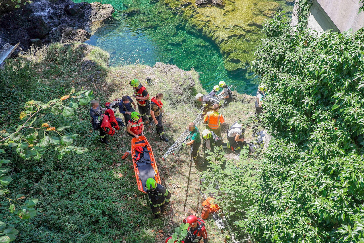 Heute.at - Badeausflug endet tragisch – Frau stürzt 15 Meter ab