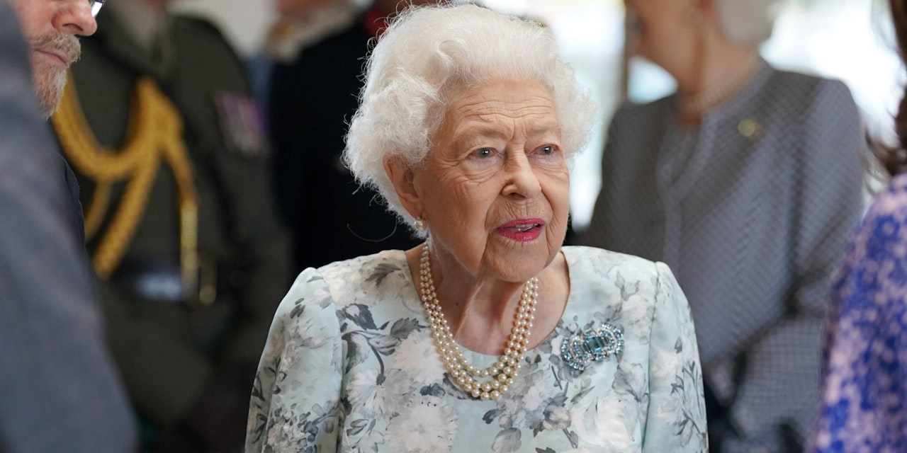 Shock for the Queen – burglar wanted to kill her – People