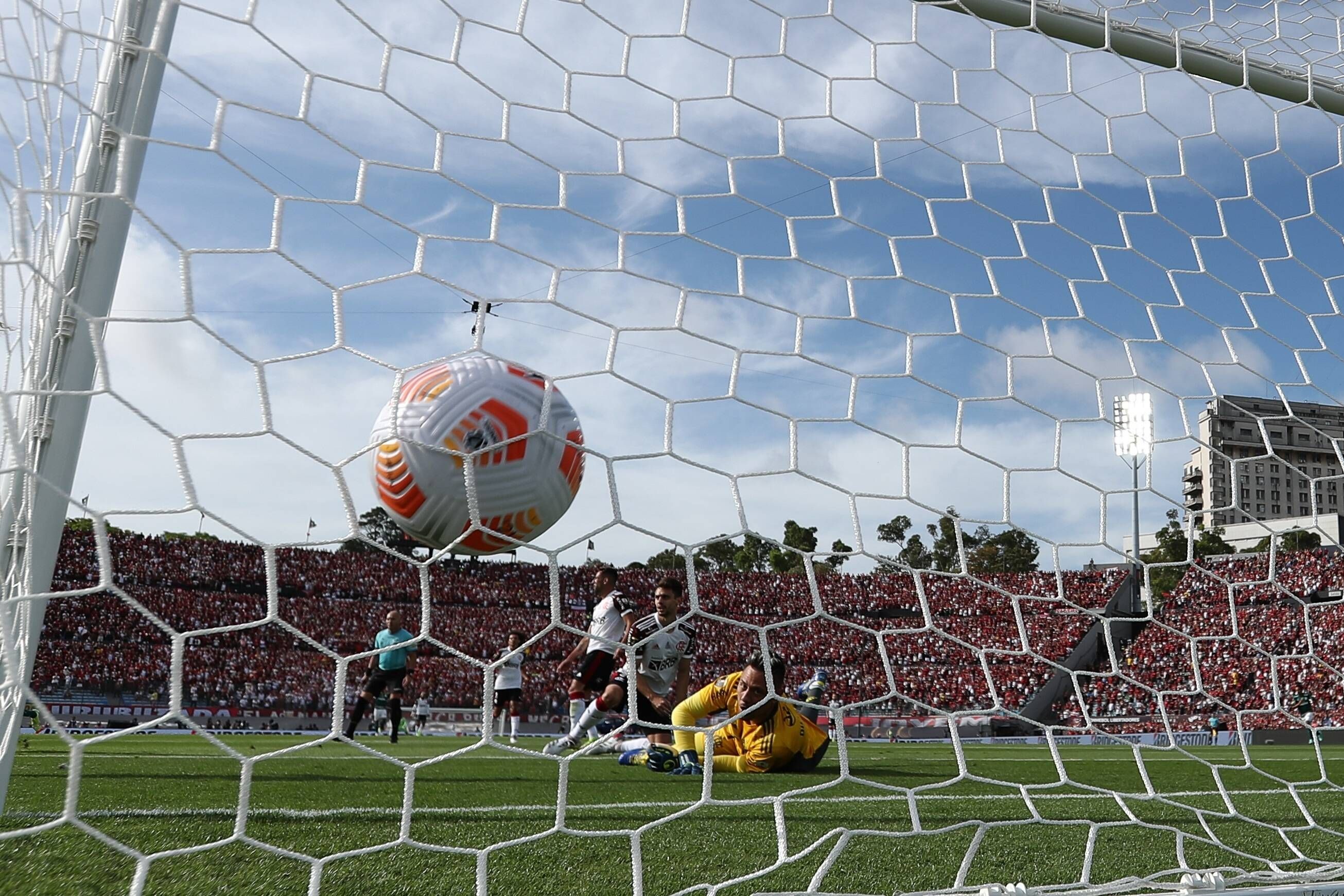 Im Estadio Centenario in Montevideo (Uruguay) wurde bereits 1930 gespielt.