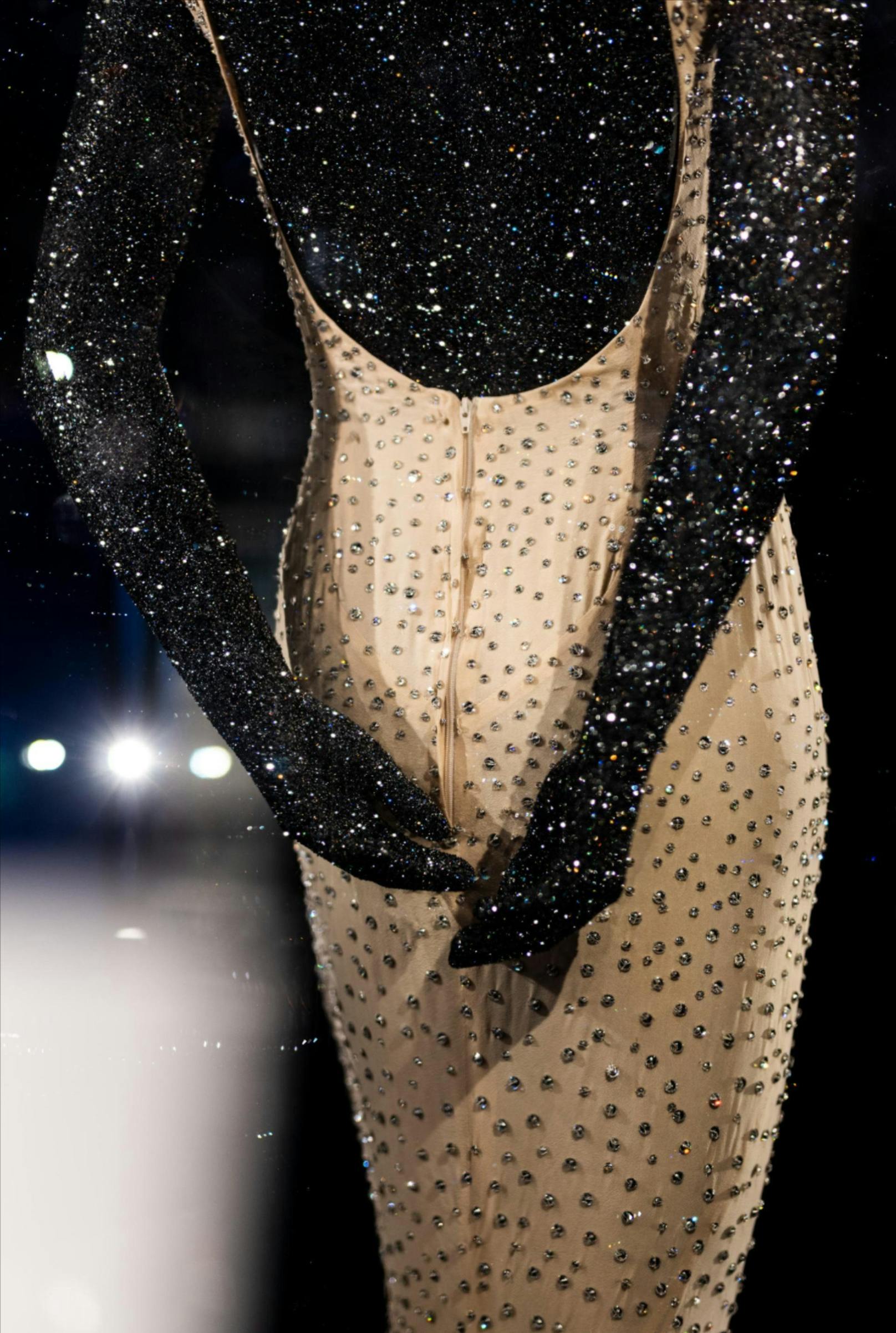 Monroe-Kleid glänzt in den Swarovski-Kristallwelten