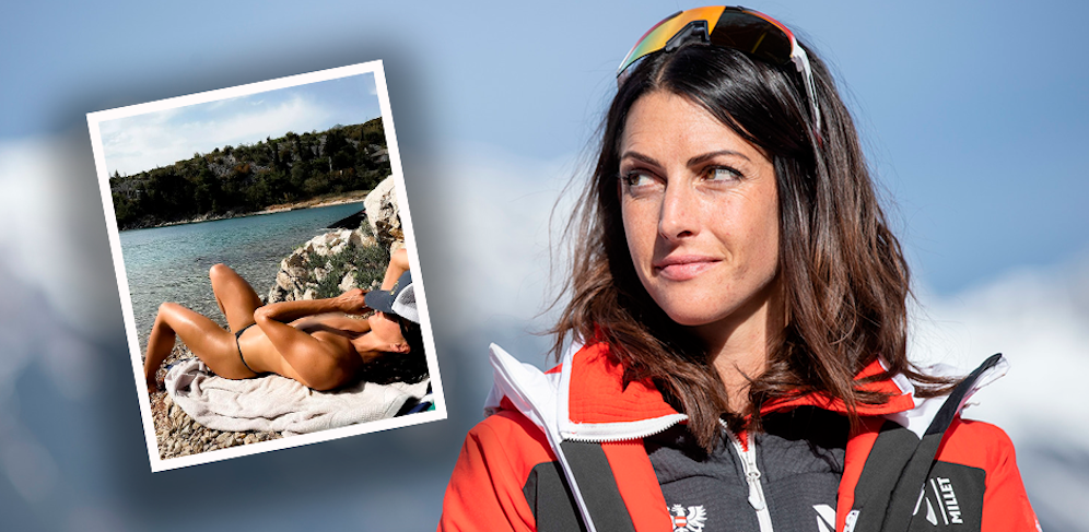 Janine Flock zeigt sich beim Sonnenbaden im Urlaub. 