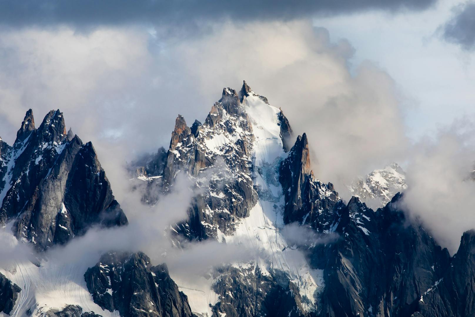 Mont Blanc-Besteiger sollen 15.000€ für Rettung hinterlegen