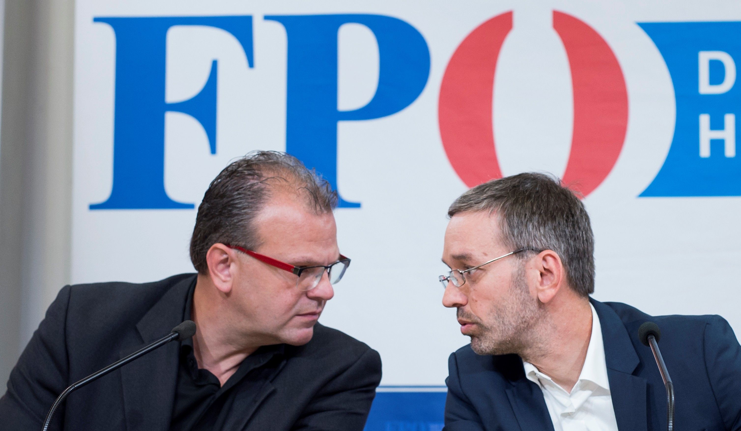 Rund um Herbert Kickls ehemaligen Vertrauten Hans-Georg Jenewein ziehen dunkle Wolken in der FPÖ auf.