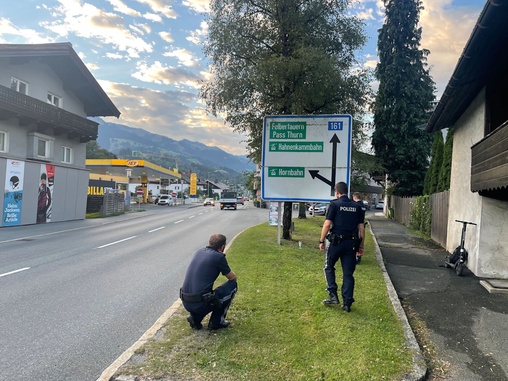 Der Motoradfahrer verstarb an seinen schwersten Arm- und Beinverletzungen.