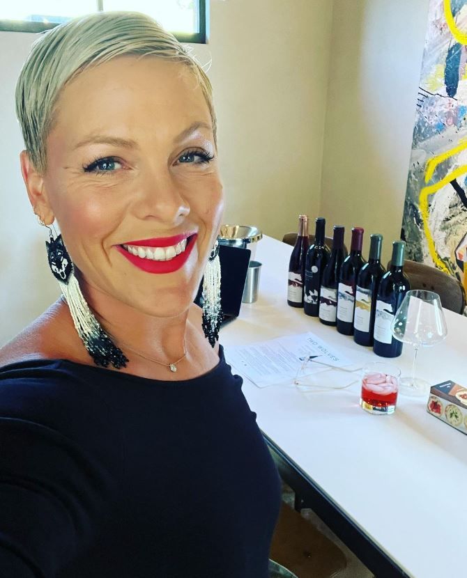 Sängerin Pink sorgt mit ihrem neuen Lied für Gesprächsstoff.