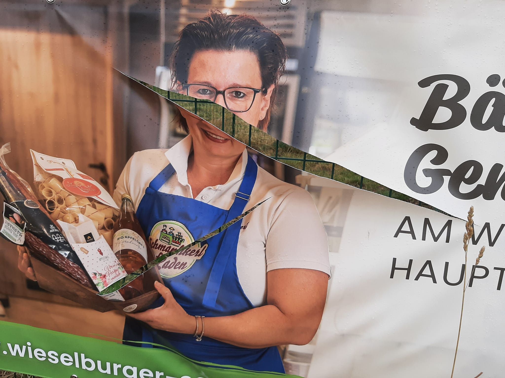 Die Transparente wurden schon zum zweiten Mal zerschnitten.