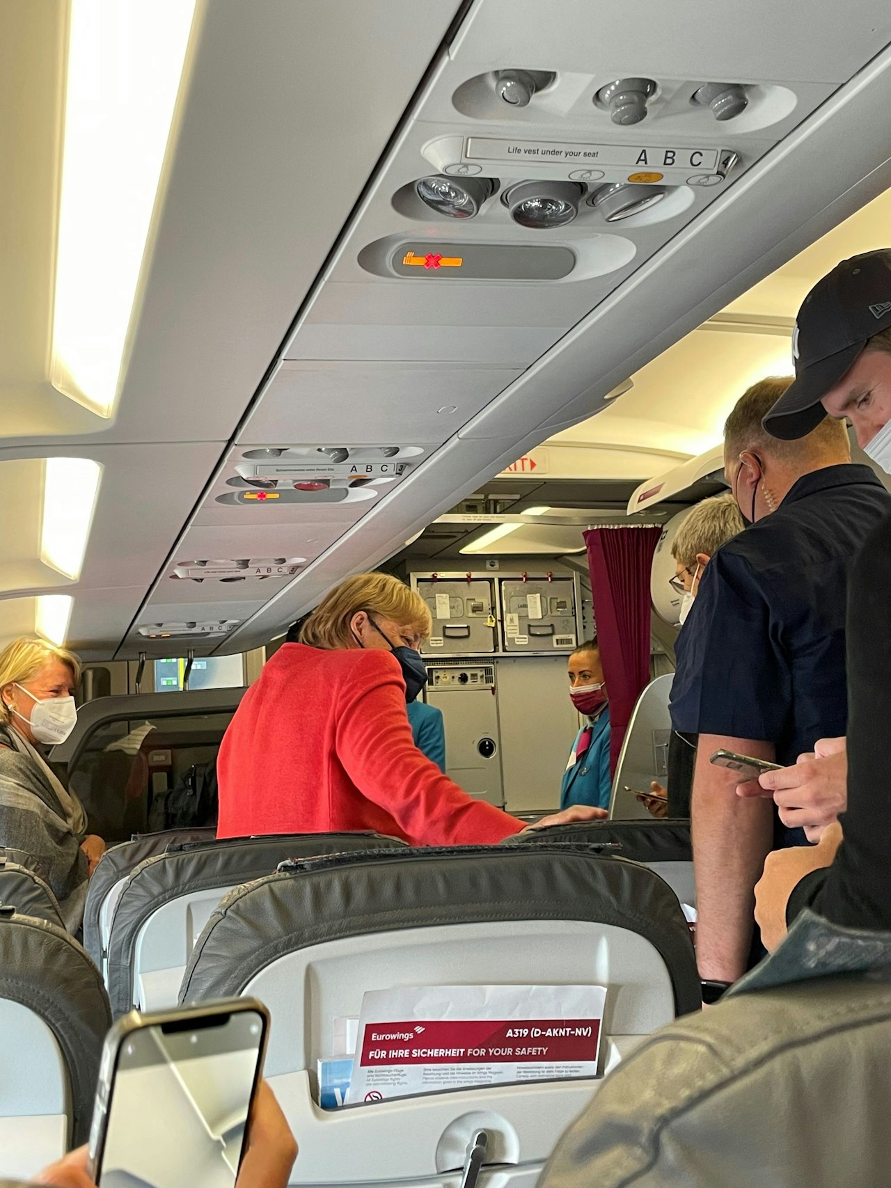 Heute.at - Merkel sitzt in Salzburg fest – fliegt dann im Billigjet heim