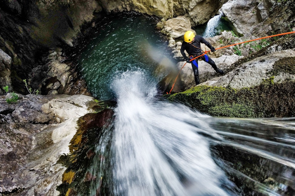 Am Montag (08.08.2022) ereignete sich ein tödlicher Canyoningunfall in Tirol. Symbolbild. 