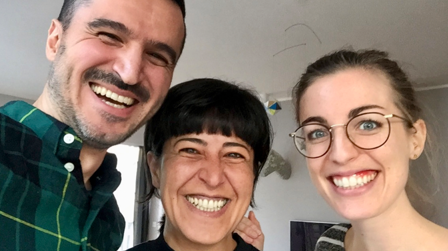 Der Mensch ist nicht fürs Alleinsein gemacht. Sich gegenseitig helfen, zusammen etwas aufbauen oder einfach Zeit mit anderen verbringen macht glücklich