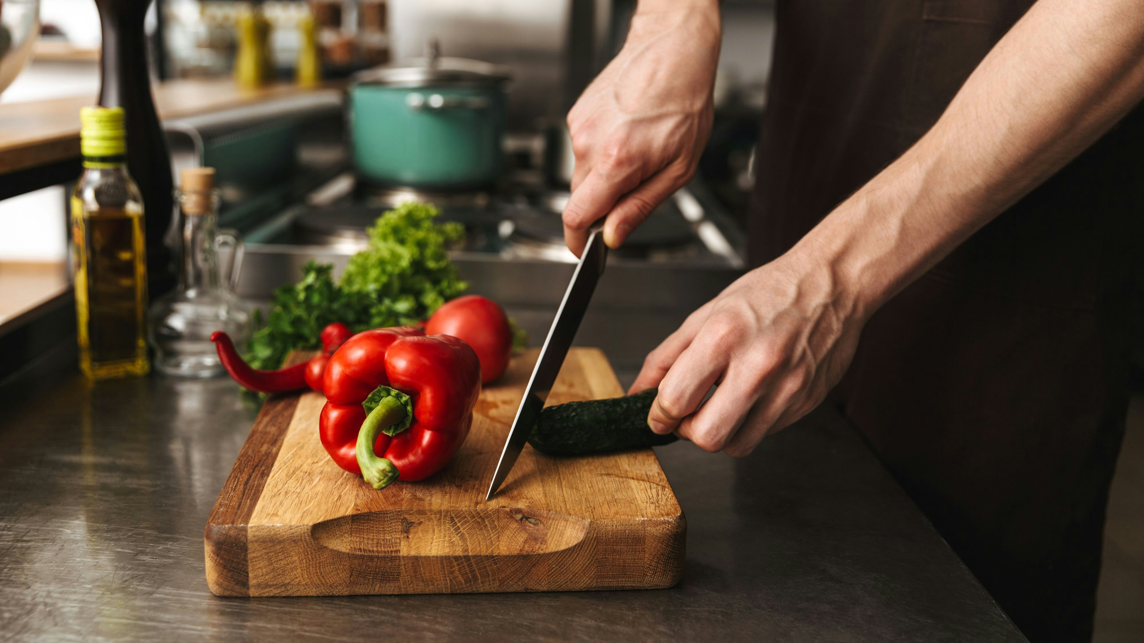 Damit du dein Holzbrett lange verwenden kannst, musst du es entsprechend pflegen.