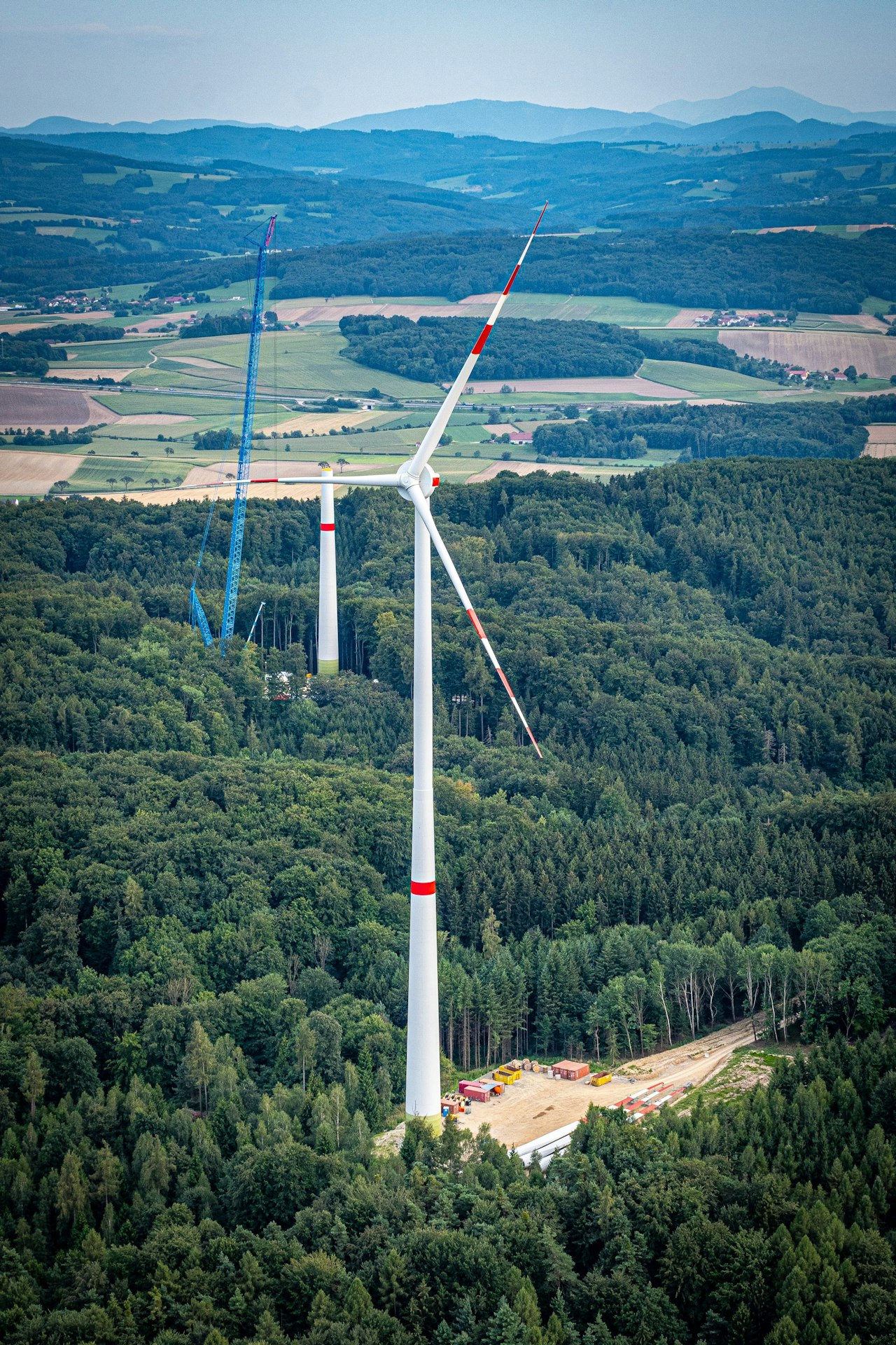 Heute.at - Rotor von Windrad gegen Stromleitung: 1 Million Schaden