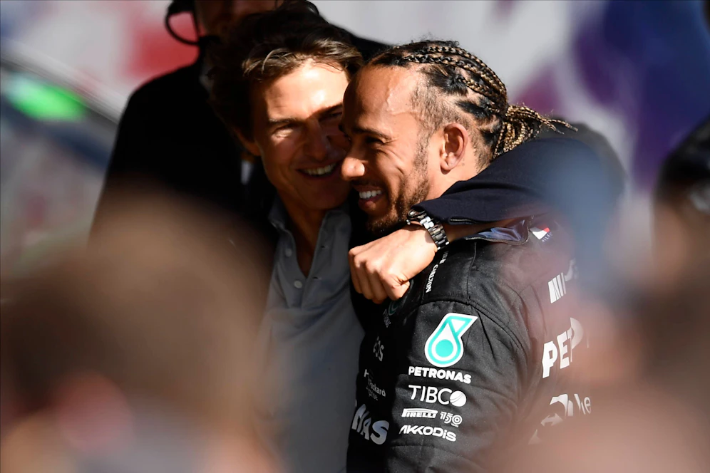 Lewis Hamilton (r.) mit Hollywood-Star Tom Cruise.