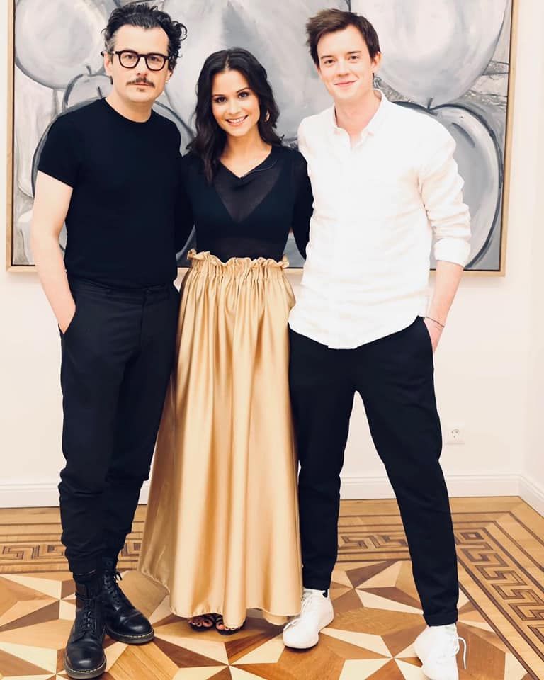 Manuel Rubey und Philipp Hansa mit <em>"Heute"</em>-Redakteurin Romina Colerus