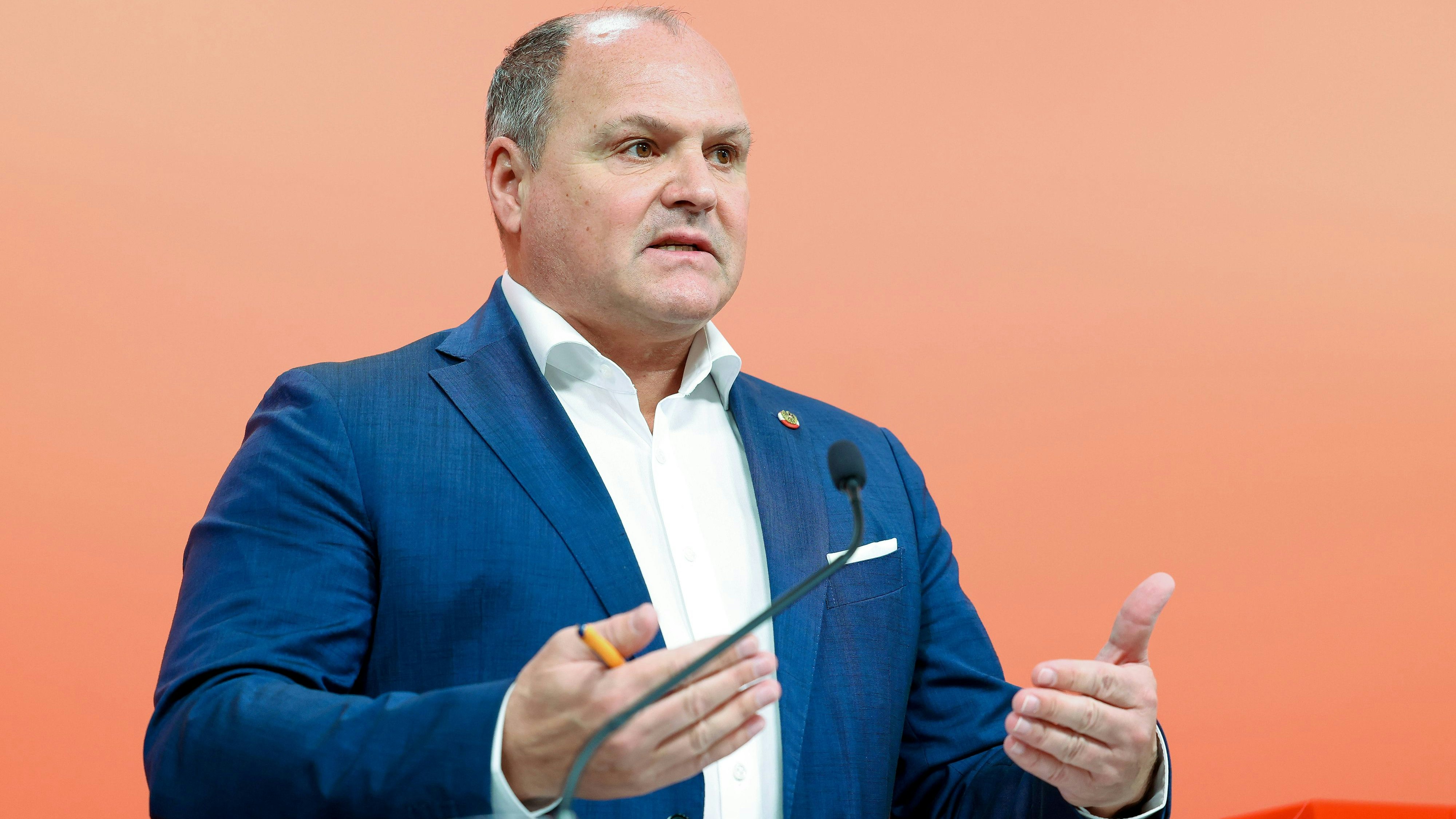 SPÖ-Energiesprecher Alois Schroll wettert gegen LH Mikl-Leitner.