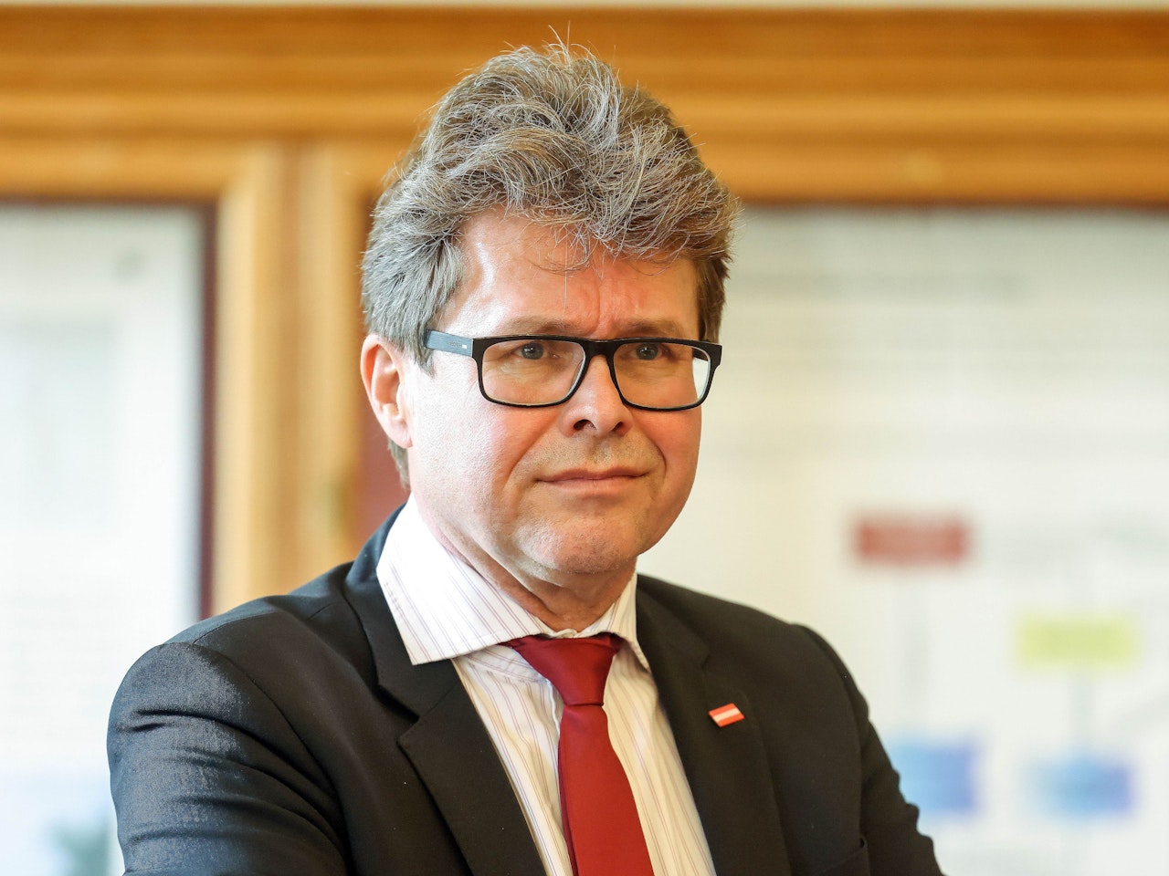 Heute.at - 300 Euro reichen nicht – scharfe Kritik an Polaschek