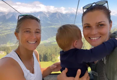 Kirchgasser und Veith: Mamas on Tour