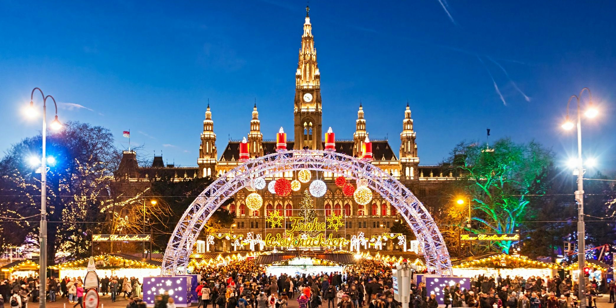 Weihnachtsbeleuchtung in der Dämmerung ist heuer ein Bild der Vergangenheit.