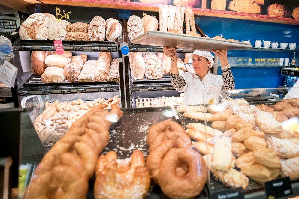 Back-Profi Doris Felber läuft wegen der Teuerungen heiß.