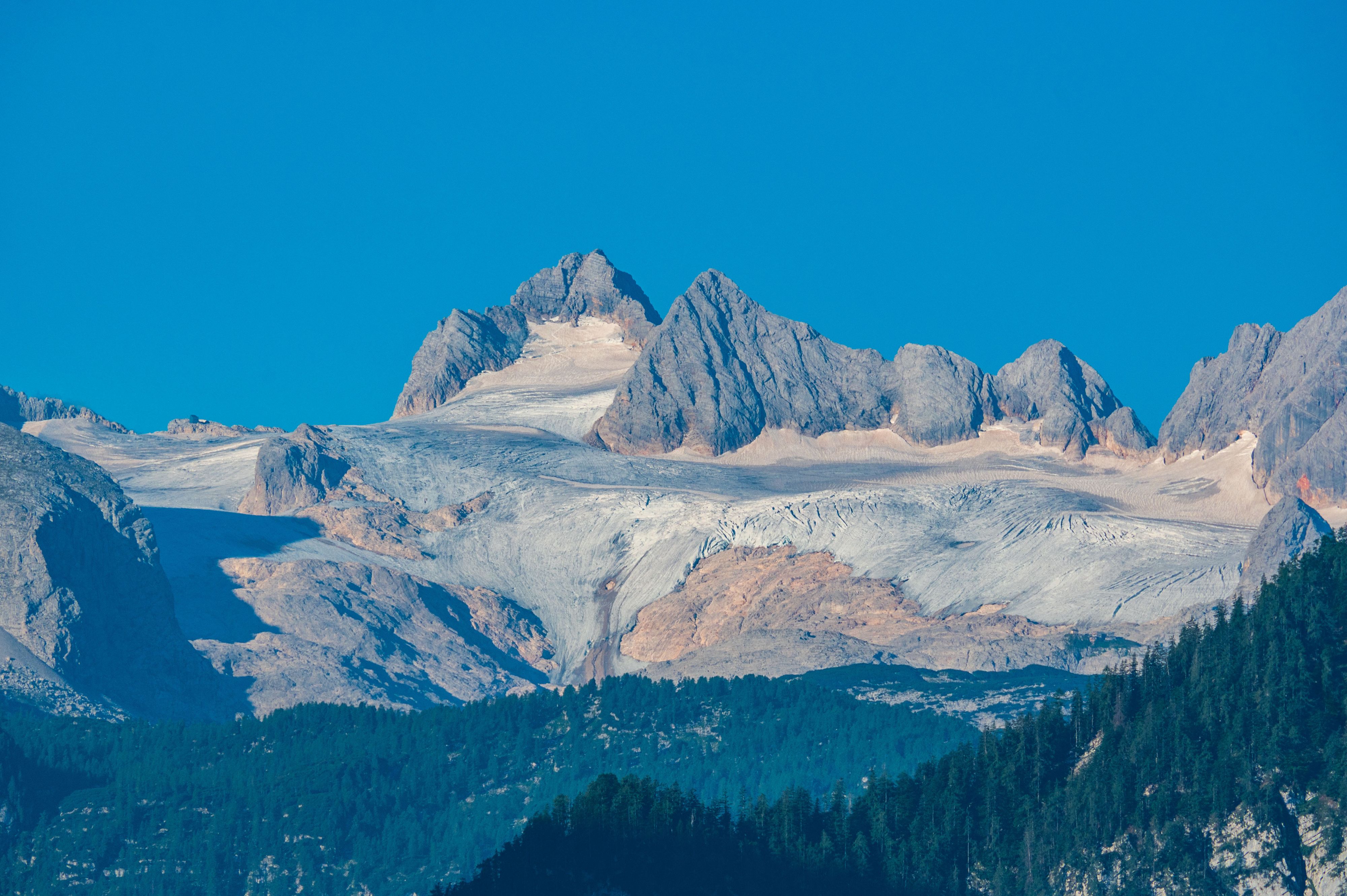 Auf Österreichs Gipfel wird es immer wärmer. 
