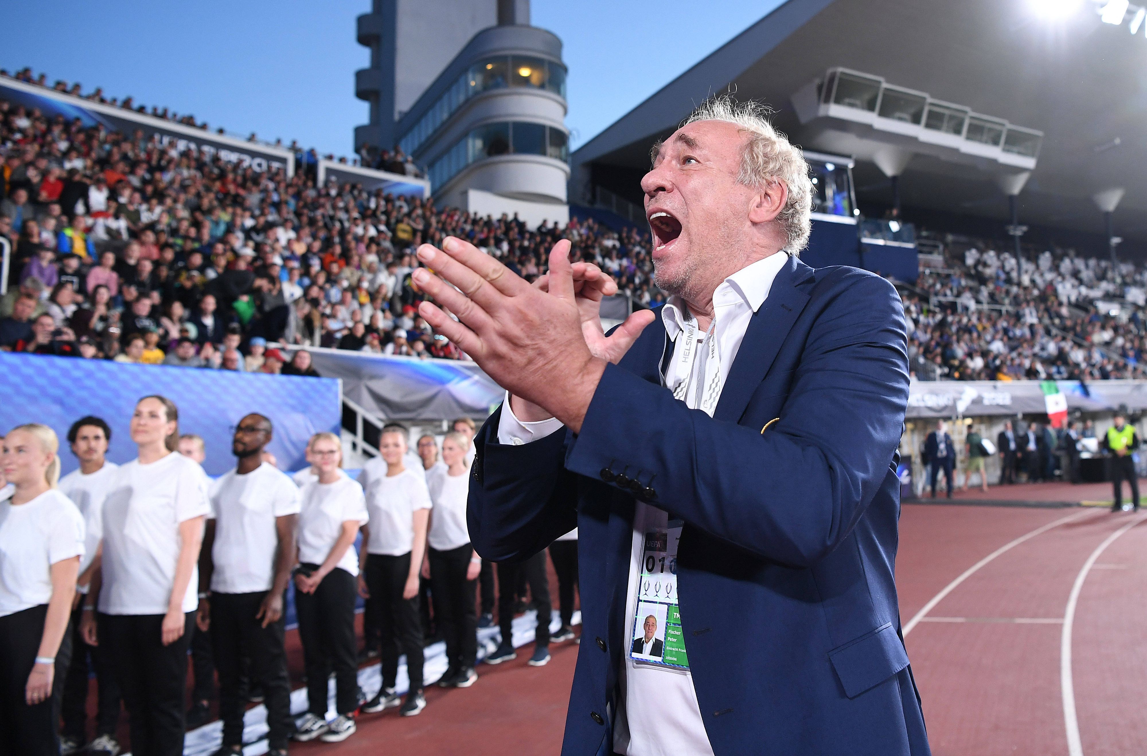 Peter Fischer trägt das Herz auf der Zunge.