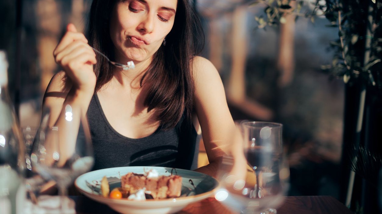 So achtest du beim nächsten Urlaubstrip auf gutes Essen und auf eine unkomplizierte Verdauung.